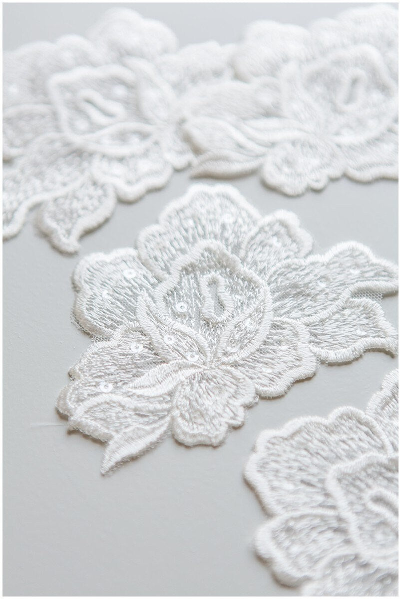 6pcs 3D flower lace applique/ 3D lace flowers/ wedding dress lace applique/ bridal 3D applique// A17-116