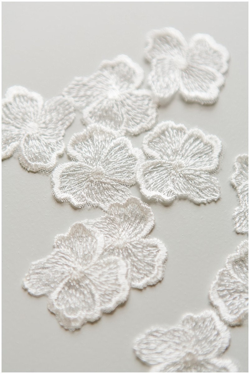 10pcs 3D lace flowers for sewing/ 3D flower applique/ wedding dress lace applique/ bridal lace// A17-120