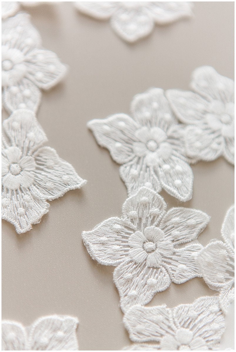 10pcs. lace flowers/ 3D flower patch/ 3D lace applique/ wedding dress lace applique// A17-144