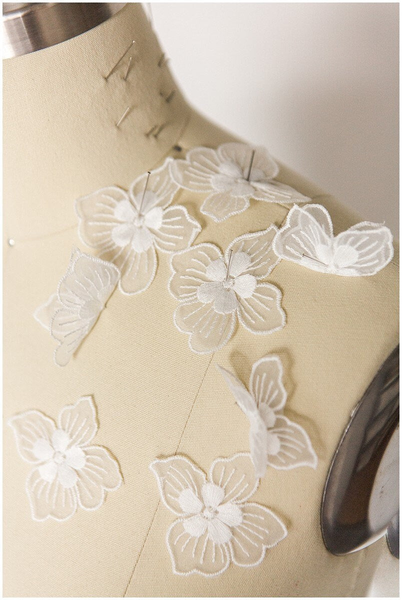 20pcs 3D lace flowers for sewing/ 3D lace applique/ wedding dress lace applique/ bridal 3D applique// A17-147