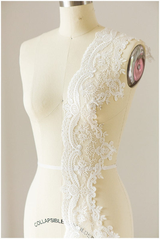 Garniture en dentelle Off-White/ garniture en dentelle nuptiale/ garniture en dentelle brodée/ garniture en dentelle nuptiale élégante/ dentelle de voile de robe de mariée// T17-046