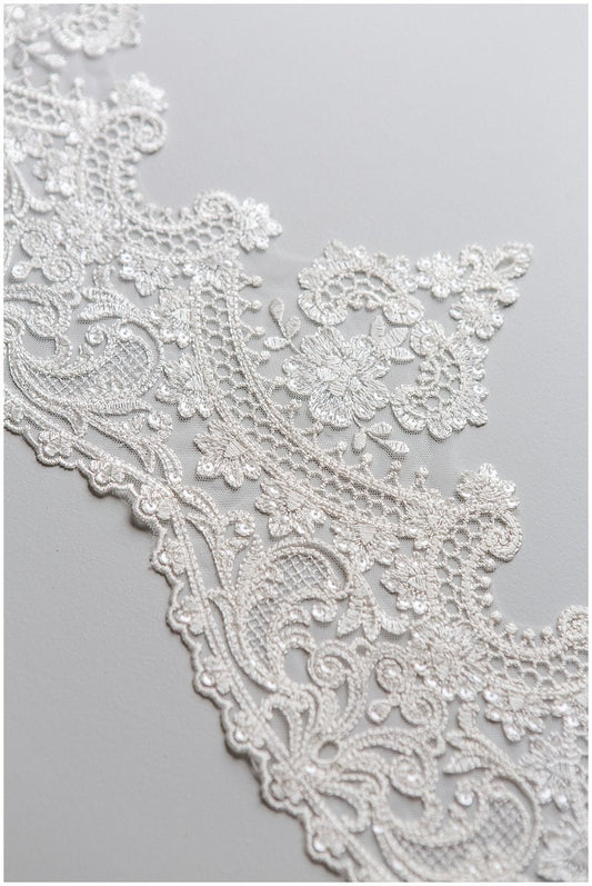 Garniture en dentelle nuptiale Off-White/ Garniture en dentelle voile Brut/ garniture en dentelle nuptiale élégante// T17-048