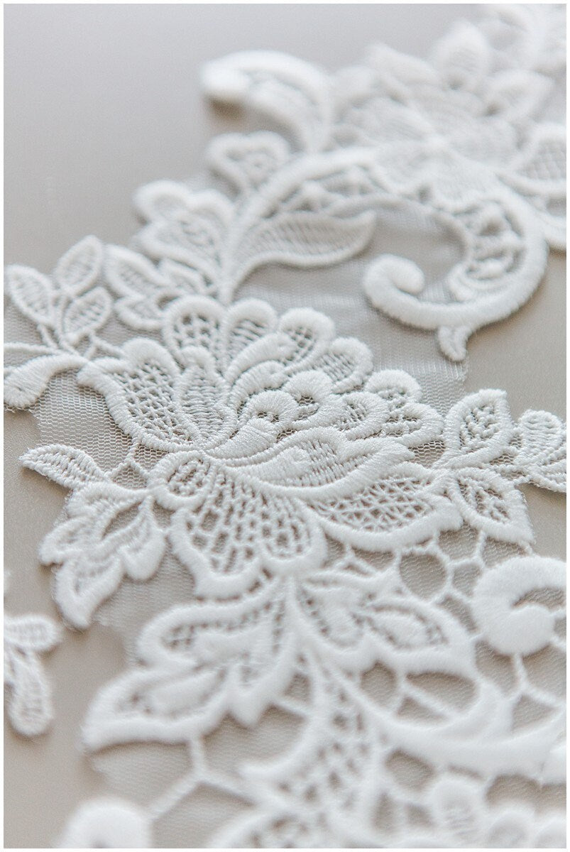 Flower applique, lace flower applique, lace flower applique, flower applique, wedding dress lace applique, lace flower applique// A17-137