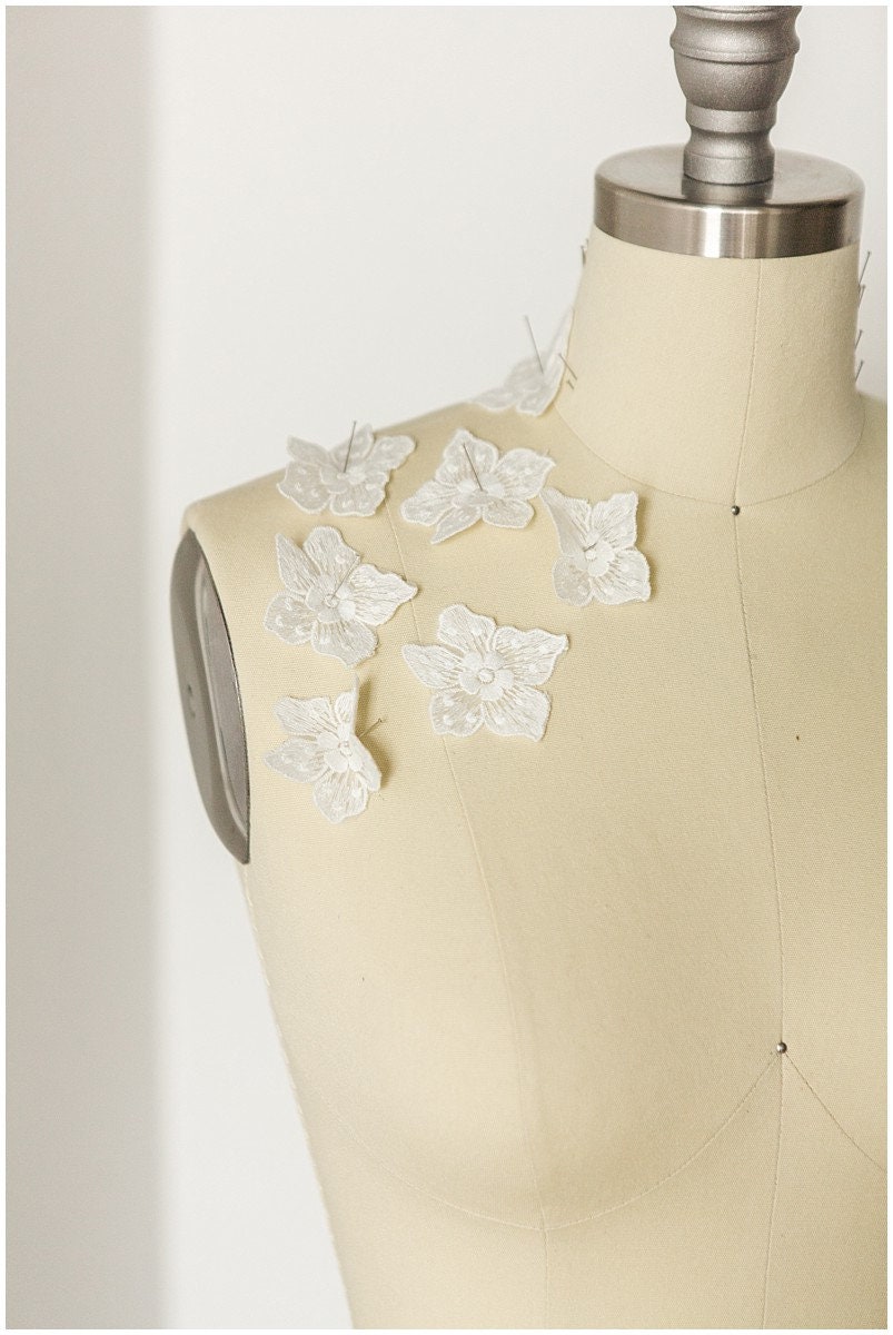 10pcs. lace flowers/ 3D flower patch/ 3D lace applique/ wedding dress lace applique// A17-144