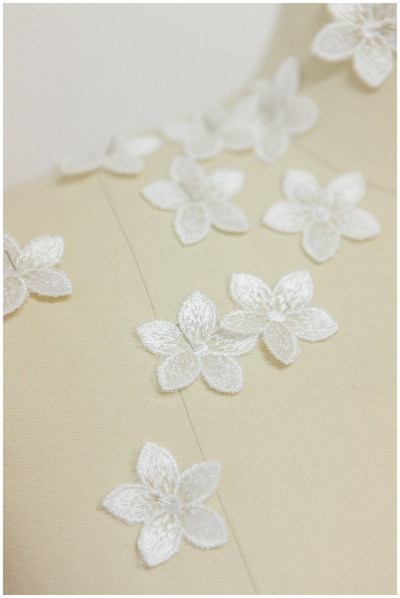20pcs. 3D lace flowers for sewing/ 3D flower lace applique/ wedding dress lace applique/ bridal lace// A17-163R