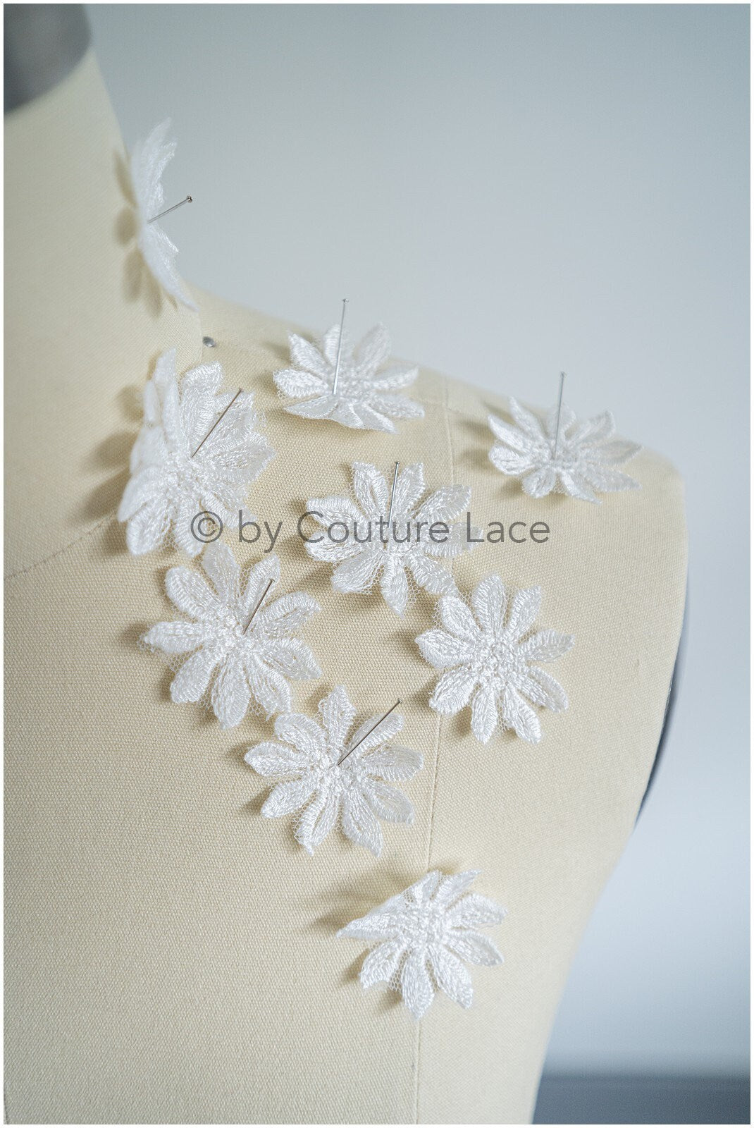 10pcs. Lace flowers for sewing on/ 3D flower lace applique/ wedding dress lace applique/ wedding dress applique// A19-104/2