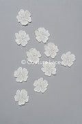 3D-Blumen zum Aufnähen/ 3D-Blüten mit Perlen & Pailletten zum Aufnähen/ off-white Braut-Blumen für Hochzeitskleid// A24-014 (1 Pck = 10 Stk)
