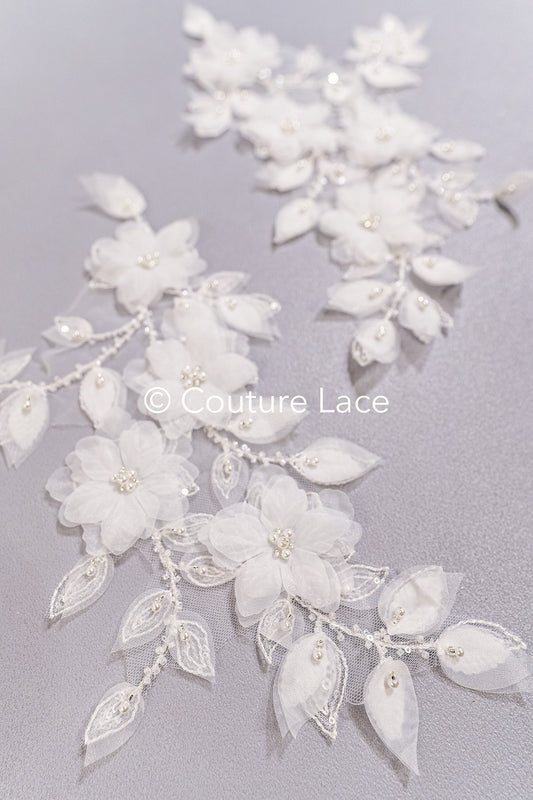 3D-Blumen Perlen-Applikationen für Brautkleider/ Brautkleidspitze Perlen Motive // A25-481