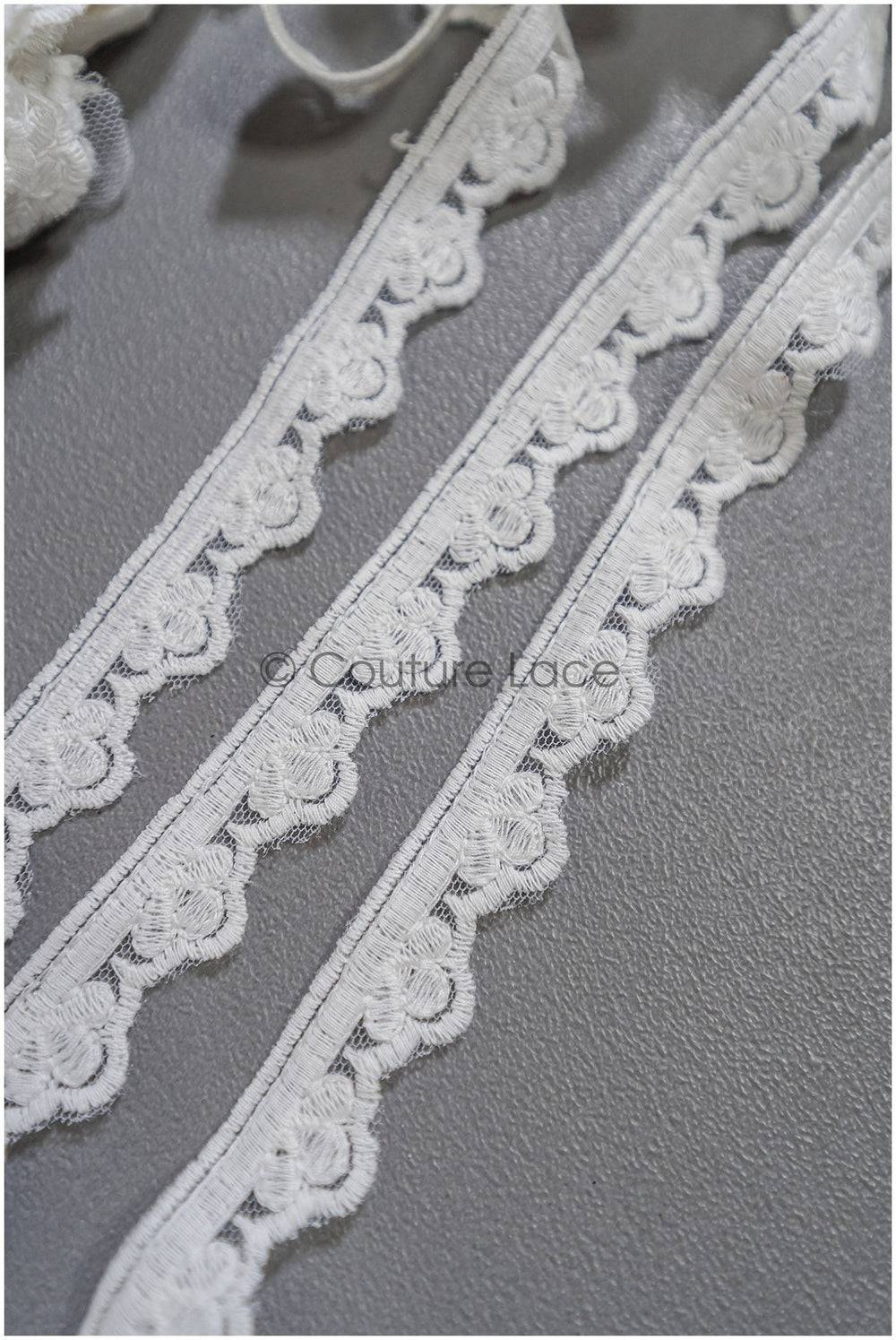 Brautspitze Borte Weiß/ Spitzenborte off-white / Braut Borte/ Spitzenborte für Brautkleid// T24-157