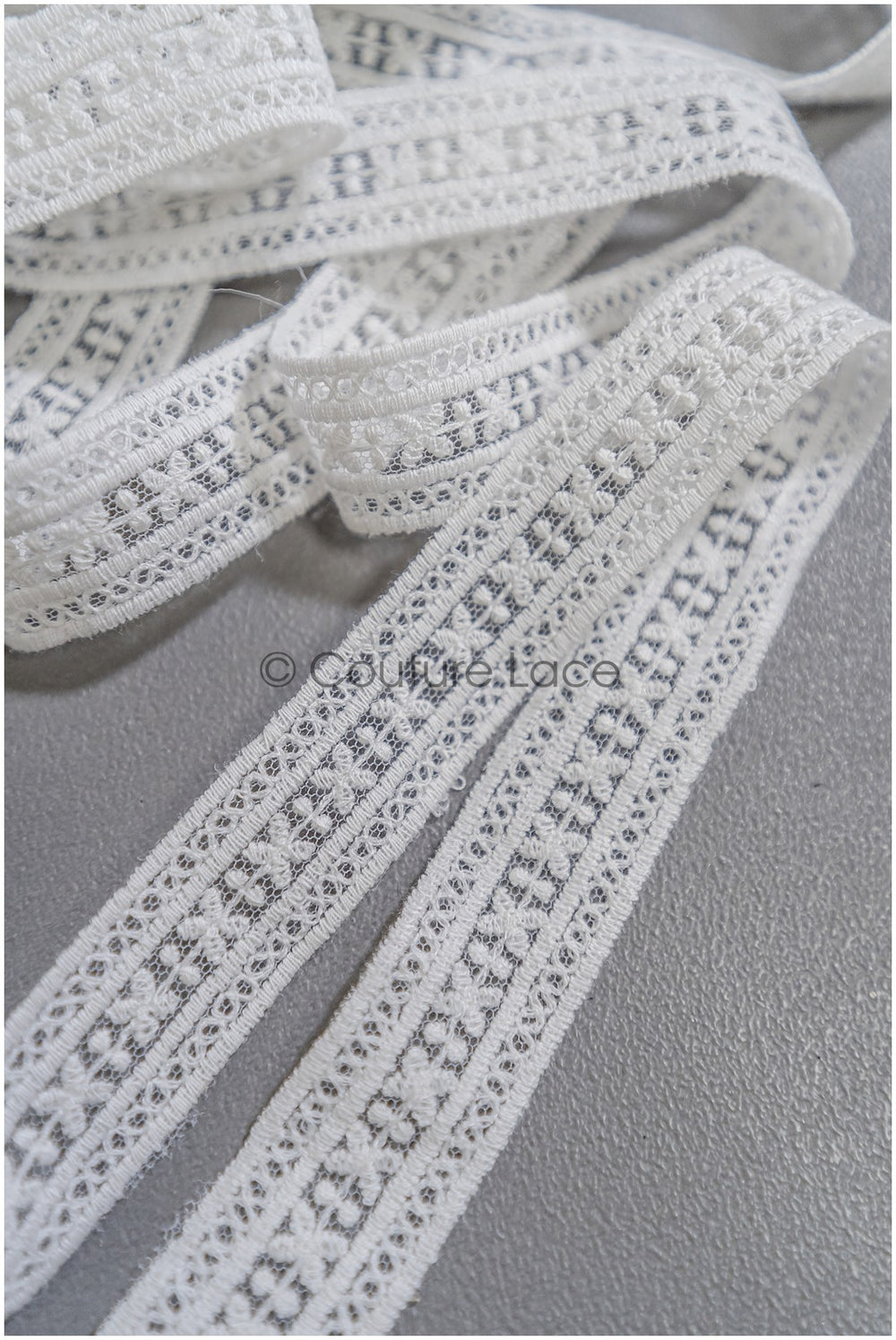 Brautspitze Borte Weiß/ Spitzenborte off-white / Braut Borte/ Spitzenborte für Brautkleid// T24-159