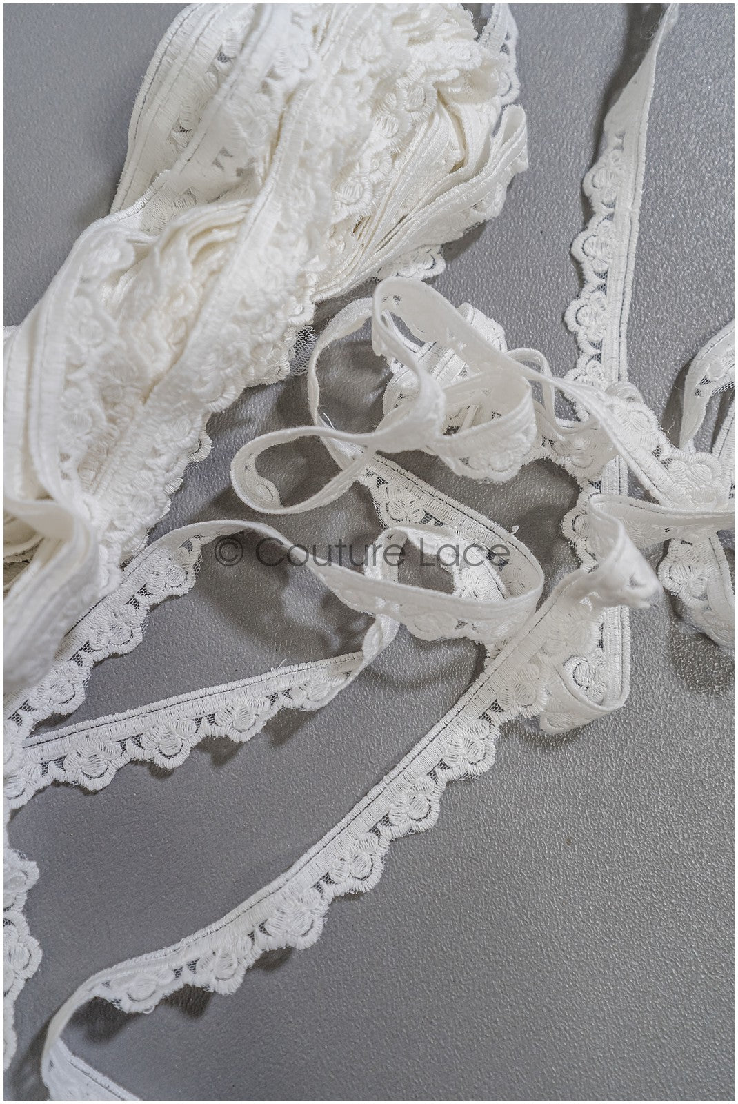 Brautspitze Borte Weiß/ Spitzenborte off-white / Braut Borte/ Spitzenborte für Brautkleid// T24-157