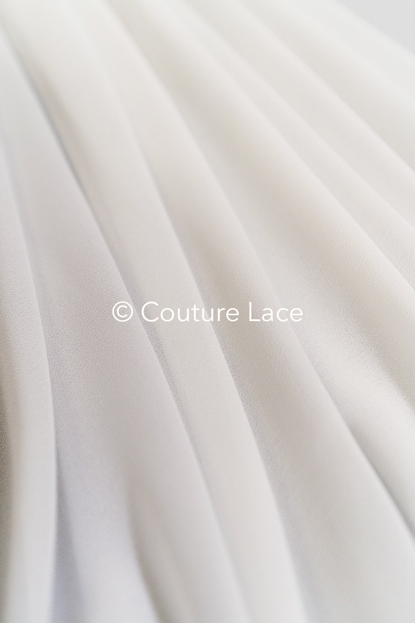 Fine, flowing georgette fabric in off-white – ideal for bridal wear and festive wear // R-199-4