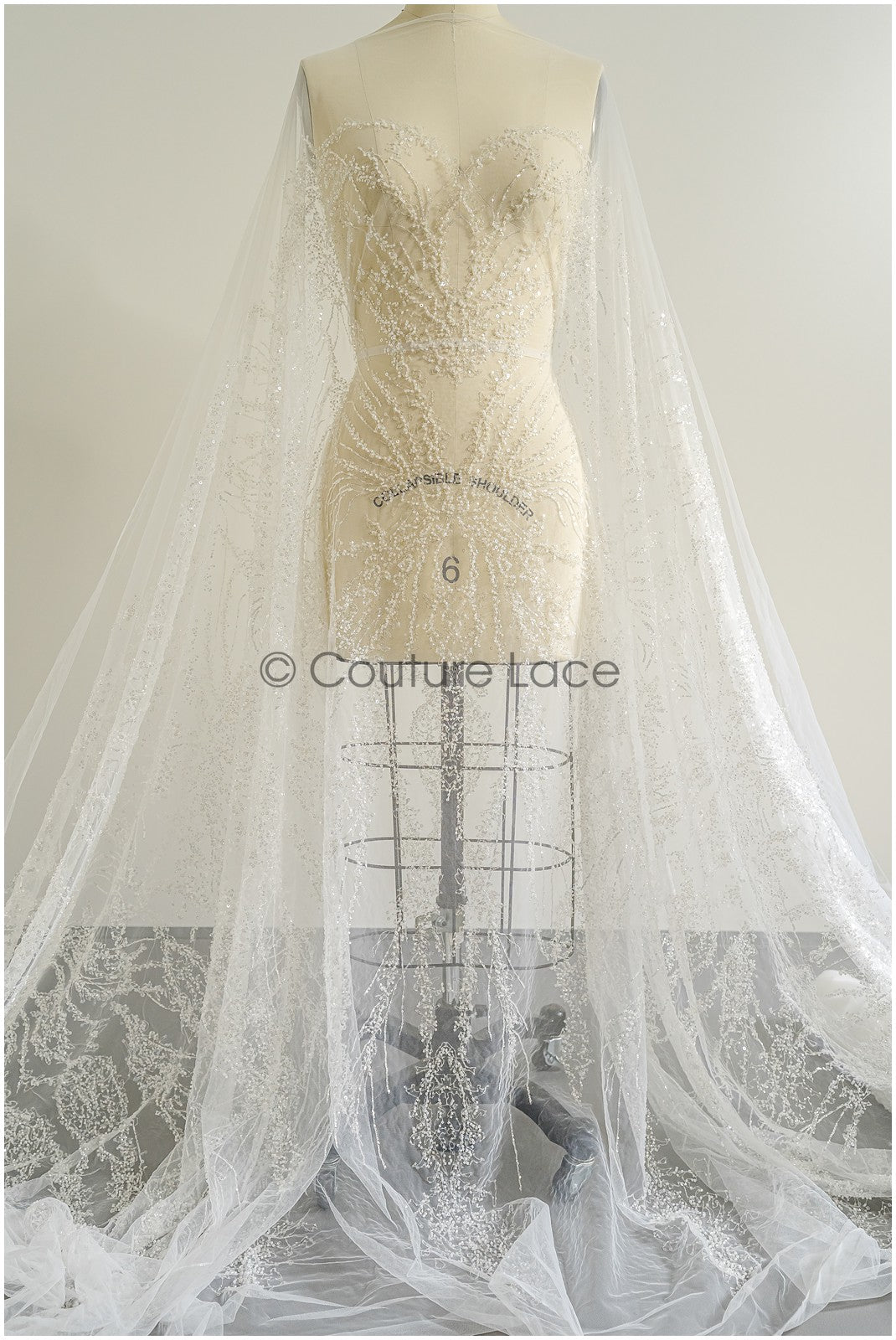 Wunderschöner Perlen-Spitzenstoff mit Linien, Couture-Spitzenstoff mit Perlen und Pailletten, Brautspitze mit Zweigen und Linien// L22-473