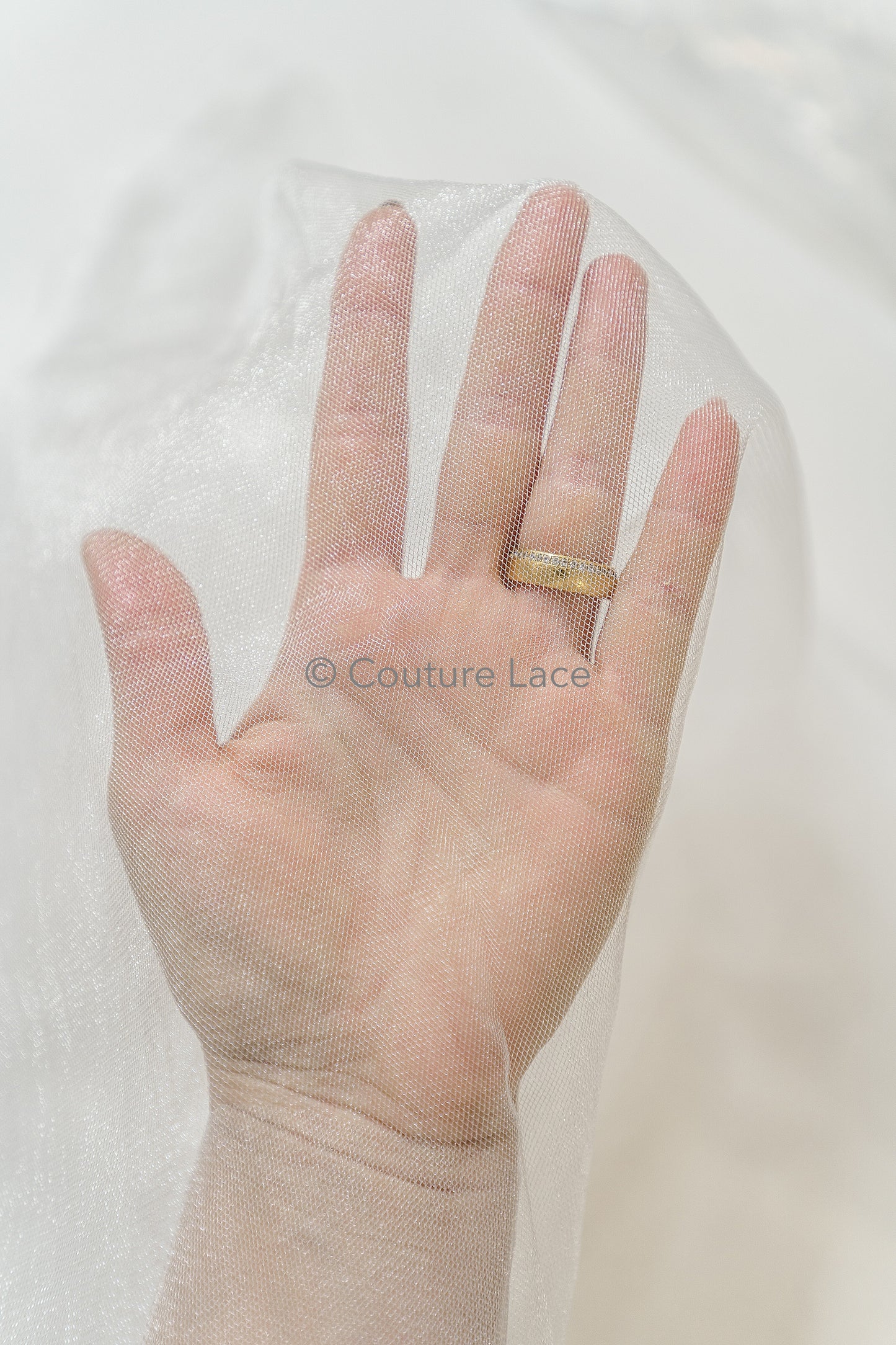 Tulle souple ultra-doux - ivoire-crème/ brillant - 160 cm de large // R-156-6-BALLEN