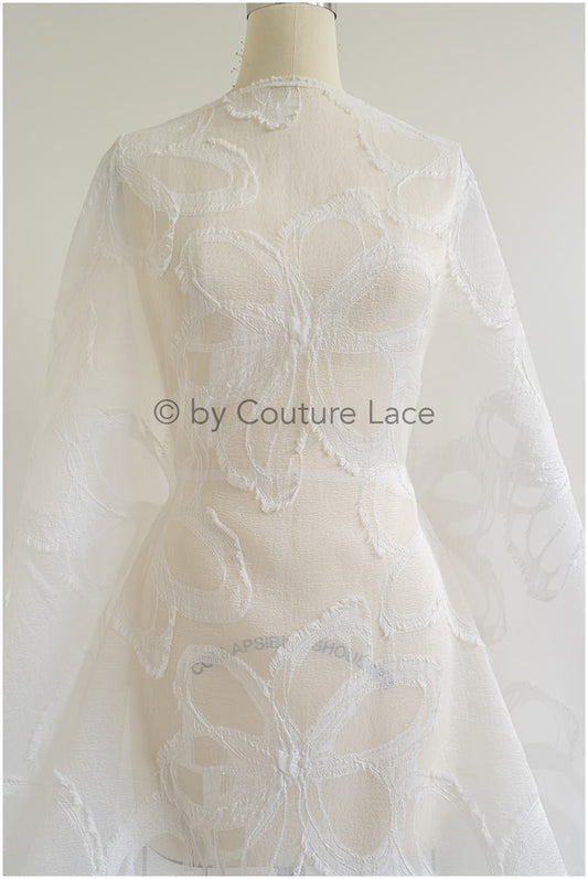 Tejido jacquard nupcial transparente con gran motivo floral 3D – Off-White // R-043
