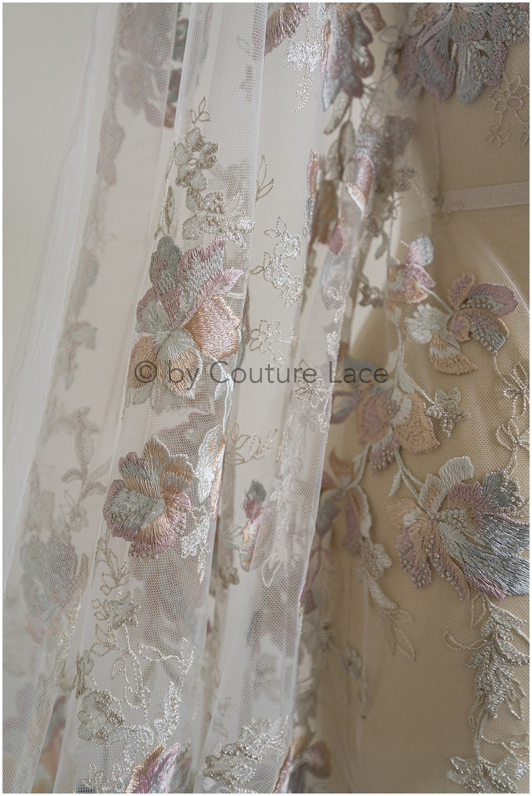 4-farbiger floraler Spitzenstoff, romantische pastellfarbene Spitze für Abendkleider, Blumenspitzenstoff in zarten Farben, bestickter Farbstoff// L19-259