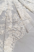 Florale perlenbestickte Brautspitze für Brautkleider // L25-092N