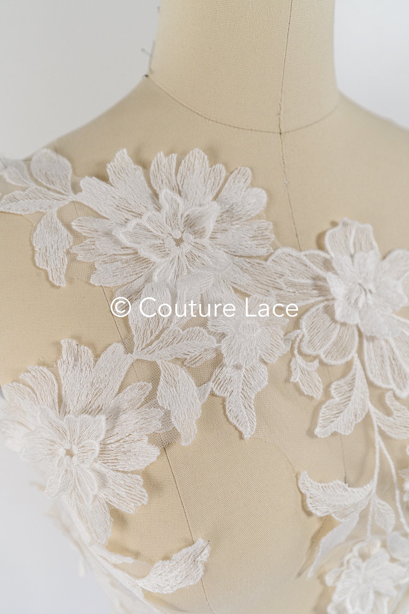 Romantic 3D flower appliqués for wedding dresses/ bridal lace flowers // A25-476