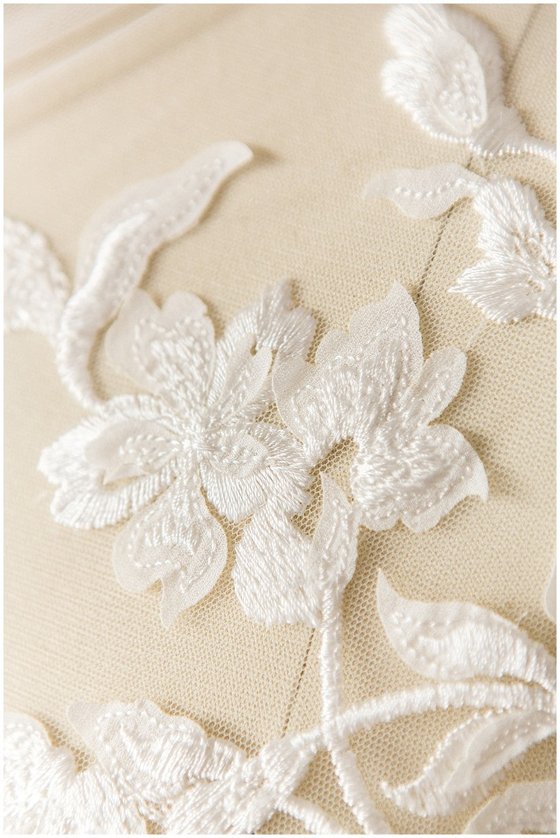 3D bestickter Blumen-Spitzenstoff, Braut-3d-Spitzenstoff, Brautkleid-Spitzenstoff, geperlte Blumen-Spitze, Braut-Spitzenkleid // L17-112