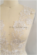 Brautspitze Borte mit Perlen & Pailletten/ Spitzenborte off-white / Braut Borte/ Spitzenborte für Brautkleid// T24-121