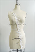 Brautspitze Borte mit Perlen & Pailletten/ Spitzenborte off-white / Braut Borte/ Spitzenborte für Brautkleid// T24-224