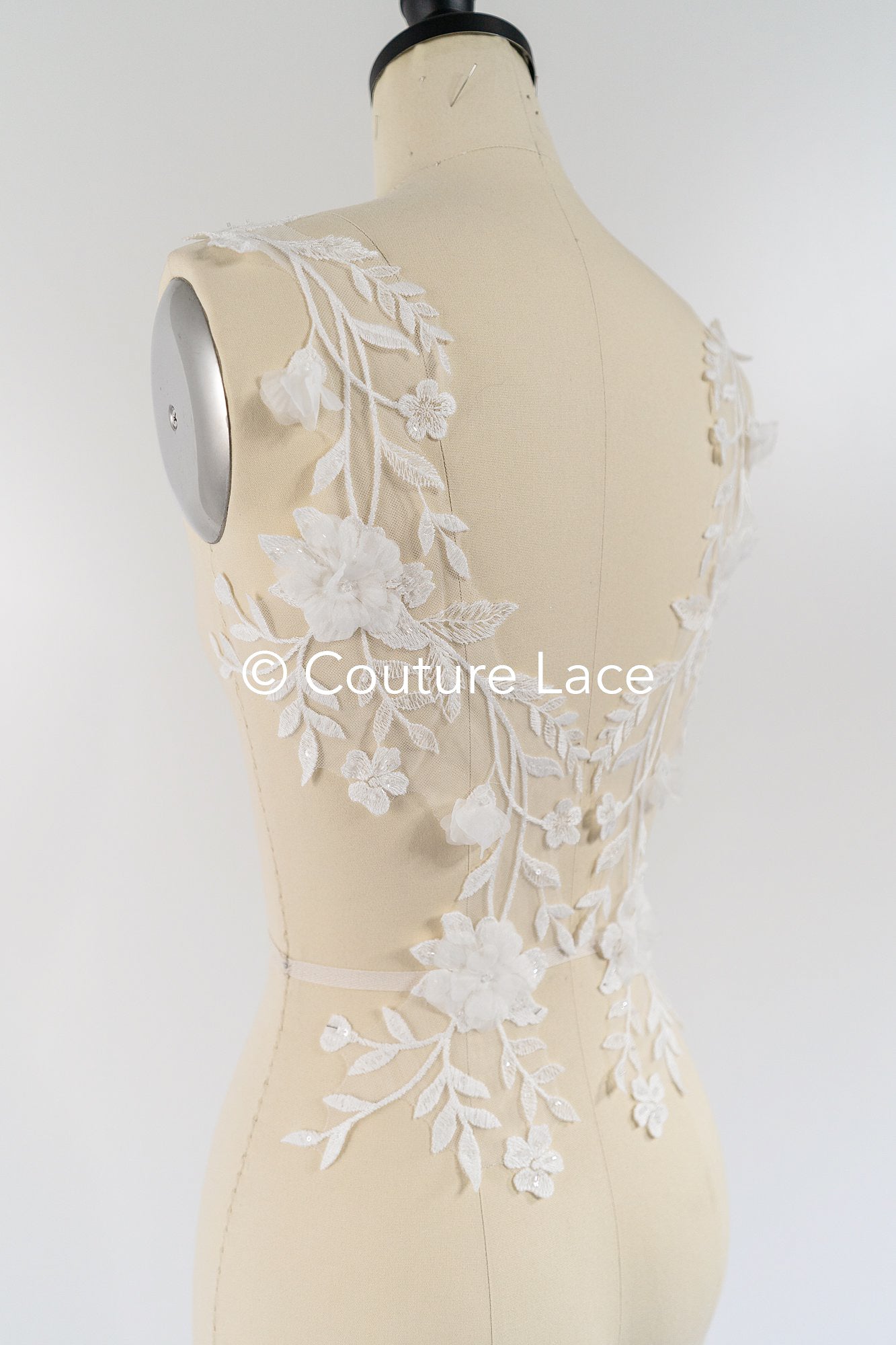 3D Blumen Applikationen für Brautkleider // A25-473