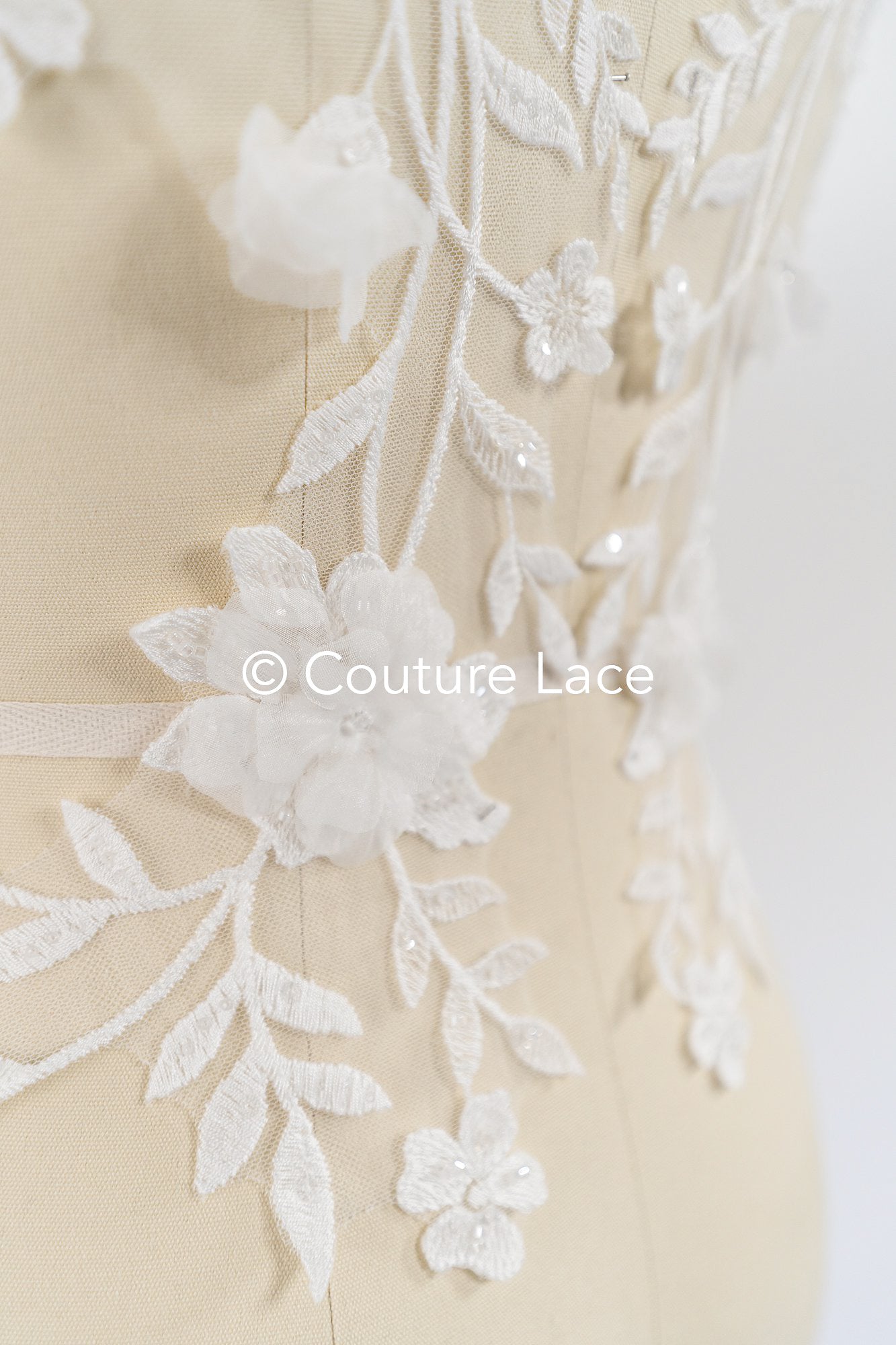 3D Blumen Applikationen für Brautkleider // A25-473