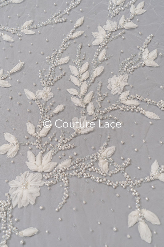 Handbestickte 3D-Blumen Braut Spitze Stoff Off-White - Couture Braut Spitze mit Perlen, Straß und 3D blüten// L25-855