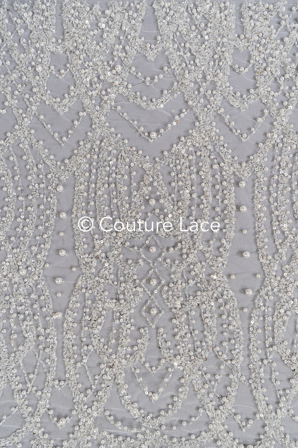 Schwere luxuriöse Perlenstickerei/ Brautspitze mit symmetrischen Muster // L26-527B
