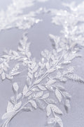 Perlen Applikationen für Brautkleid Off-White/ Blumenspitzen Aufnäher/ bestickte Spitzenapplikationen/ Spitzenapplikationen// A24-216B