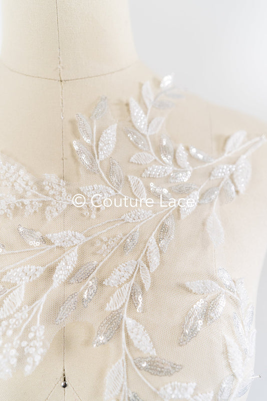 Perlen Applikationen für Brautkleid Off-White/ Blumenspitzen Aufnäher/ bestickte Spitzenapplikationen/ Spitzenapplikationen// A24-216B