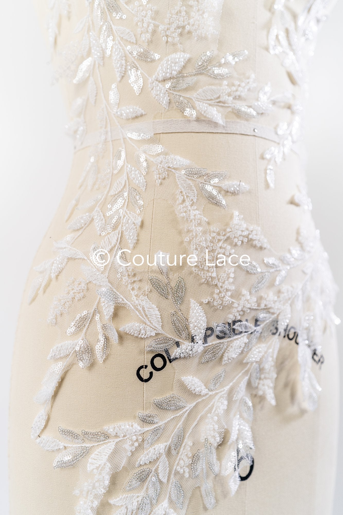 Perlen Applikationen für Brautkleid Off-White/ Blumenspitzen Aufnäher/ bestickte Spitzenapplikationen/ Spitzenapplikationen// A24-216B