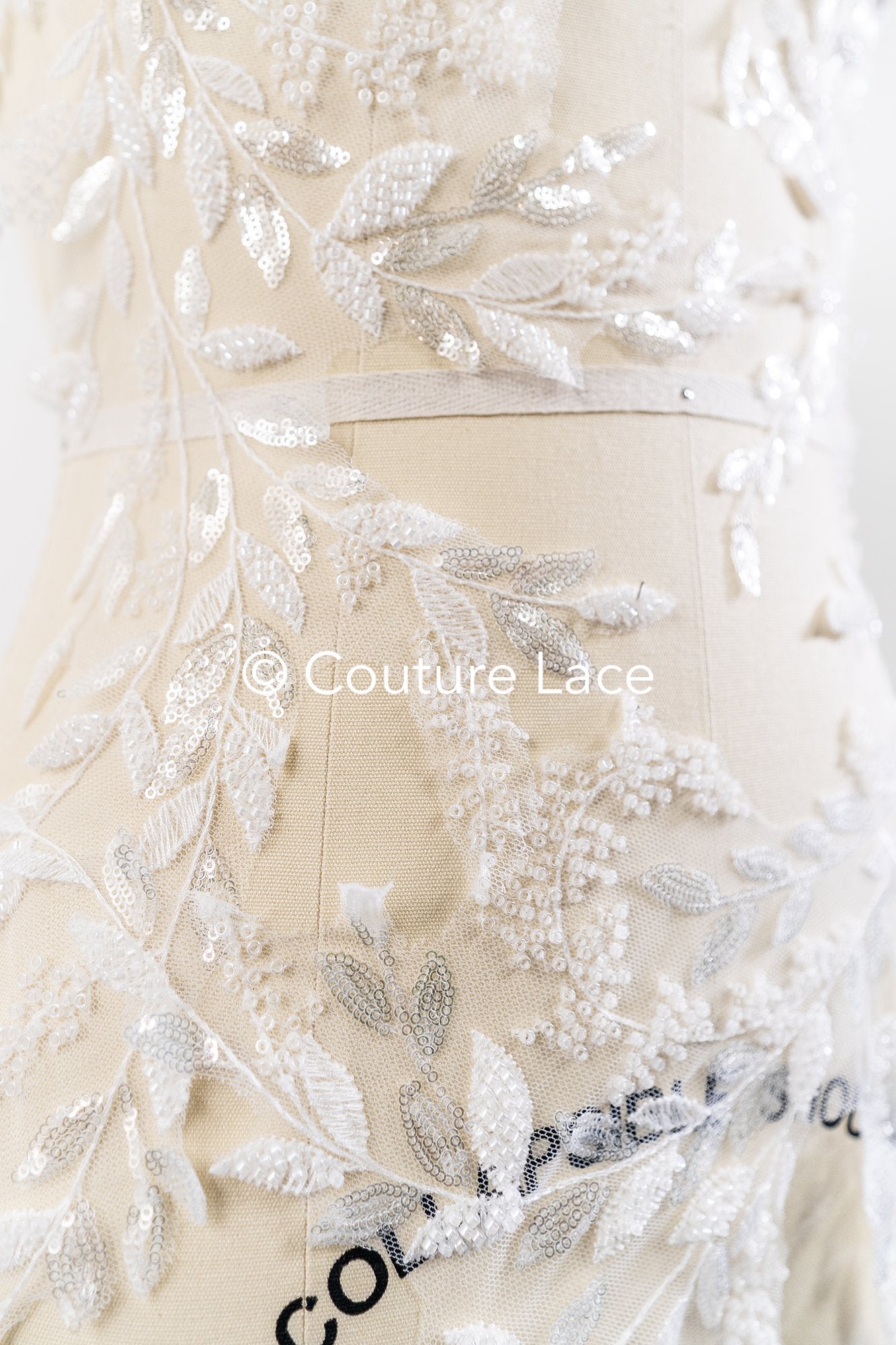 Perlen Applikationen für Brautkleid Off-White/ Blumenspitzen Aufnäher/ bestickte Spitzenapplikationen/ Spitzenapplikationen// A24-216B