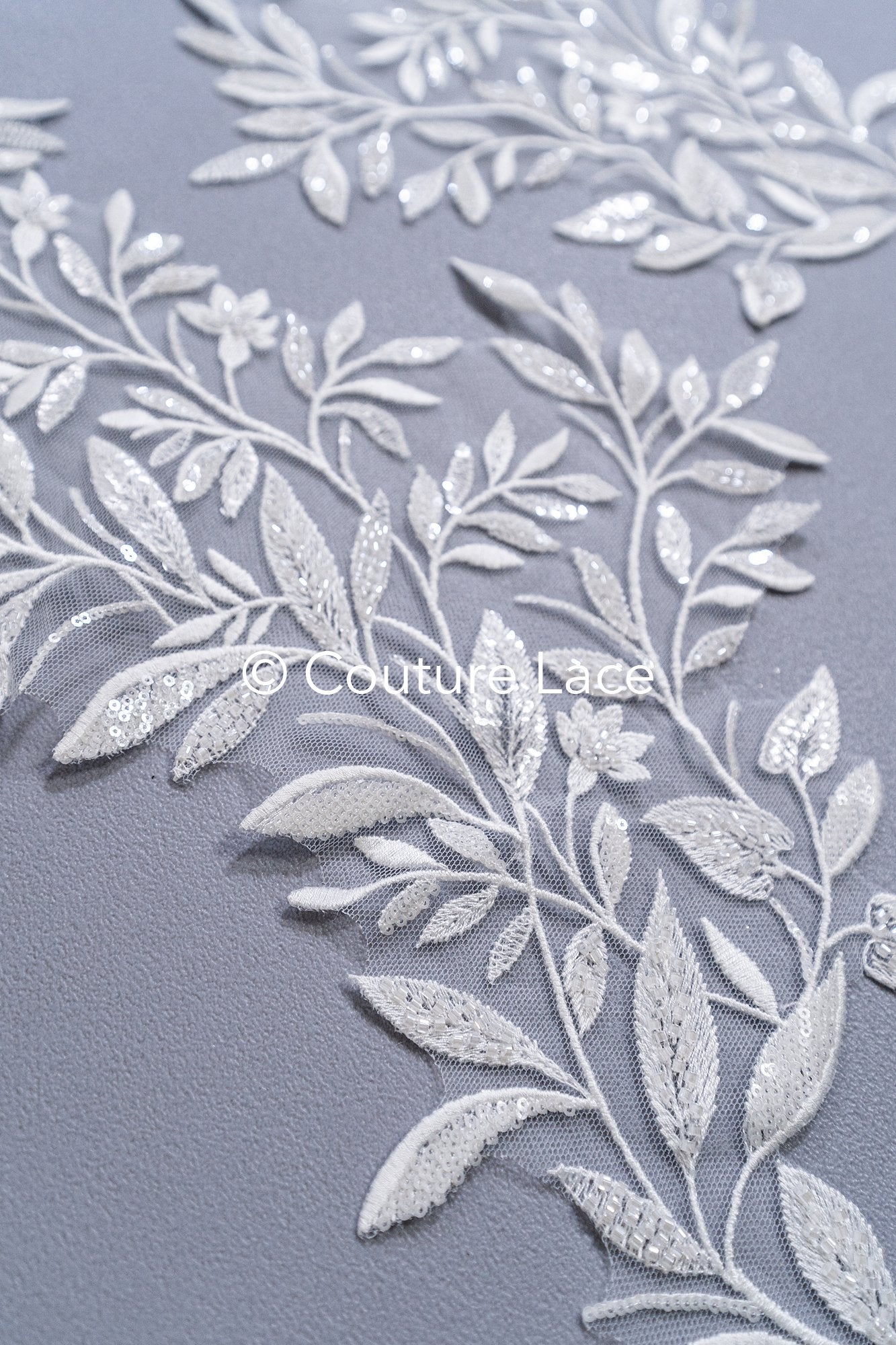 Applikation weiß mit Perlen & Pailletten/ Hochzeitskleid Spitzenapplikation/ Braut Applikation// A24-061