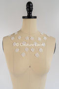 3D-Blumen zum Aufnähen/ 3D-Blüten mit Perlen & Pailletten zum Aufnähen/ off-white Braut-Blumen für Hochzeitskleid// A24-373 (1Pck=20 Stk)