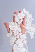 Romantische Applikation off-white/ Brautapplikation mit 3D Blumen & Perlen/ Brautkleid Spitzenapplikation/ Blumen Brautspitze Applikation// A24-383