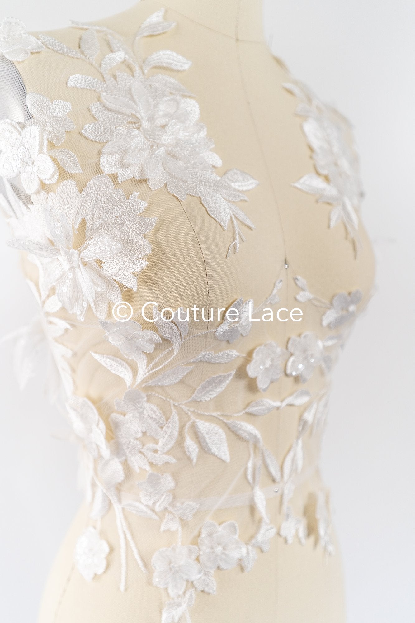 Elegante Braut-Spitzenapplikation/ einzigartige Brautkleid-Verzierungen für Ihren großen Tag// A24-388