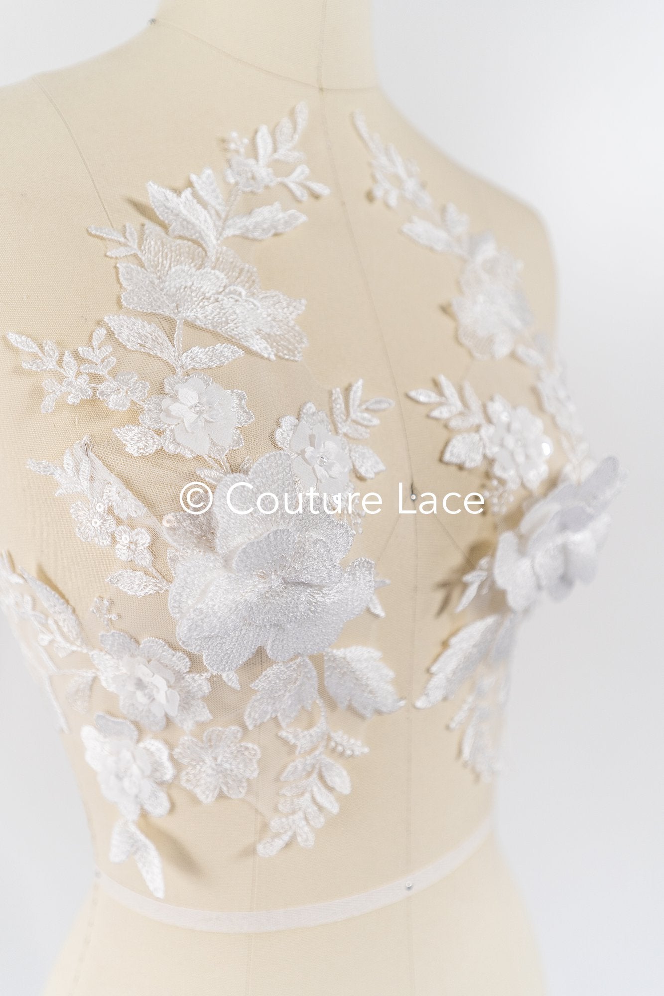 Brautspitzenapplikationen mit 3D Blumen/ Brautkleid Spitzenverzierungen mit Perlen// A24-460