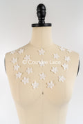 3D-Blumen zum Aufnähen/ 3D-Blüten mit Perlen & Pailletten zum Aufnähen/ off-white Braut-Blumen für Hochzeitskleid// A24-374 (1Pck=20 Stk)