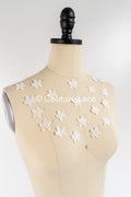 3D-Blumen zum Aufnähen/ 3D-Blüten mit Perlen & Pailletten zum Aufnähen/ off-white Braut-Blumen für Hochzeitskleid// A24-374 (1Pck=20 Stk)