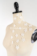 3D-Blumen zum Aufnähen/ 3D-Blüten mit Perlen & Pailletten zum Aufnähen/ off-white Braut-Blumen für Hochzeitskleid// A24-374 (1Pck=20 Stk)