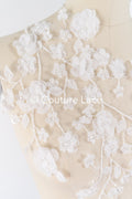 Romantische Applikation off-white/ Brautapplikation mit 3D Blumen & Perlen/ Brautkleid Spitzenapplikation/ Blumen Brautspitze Applikation// A24-381