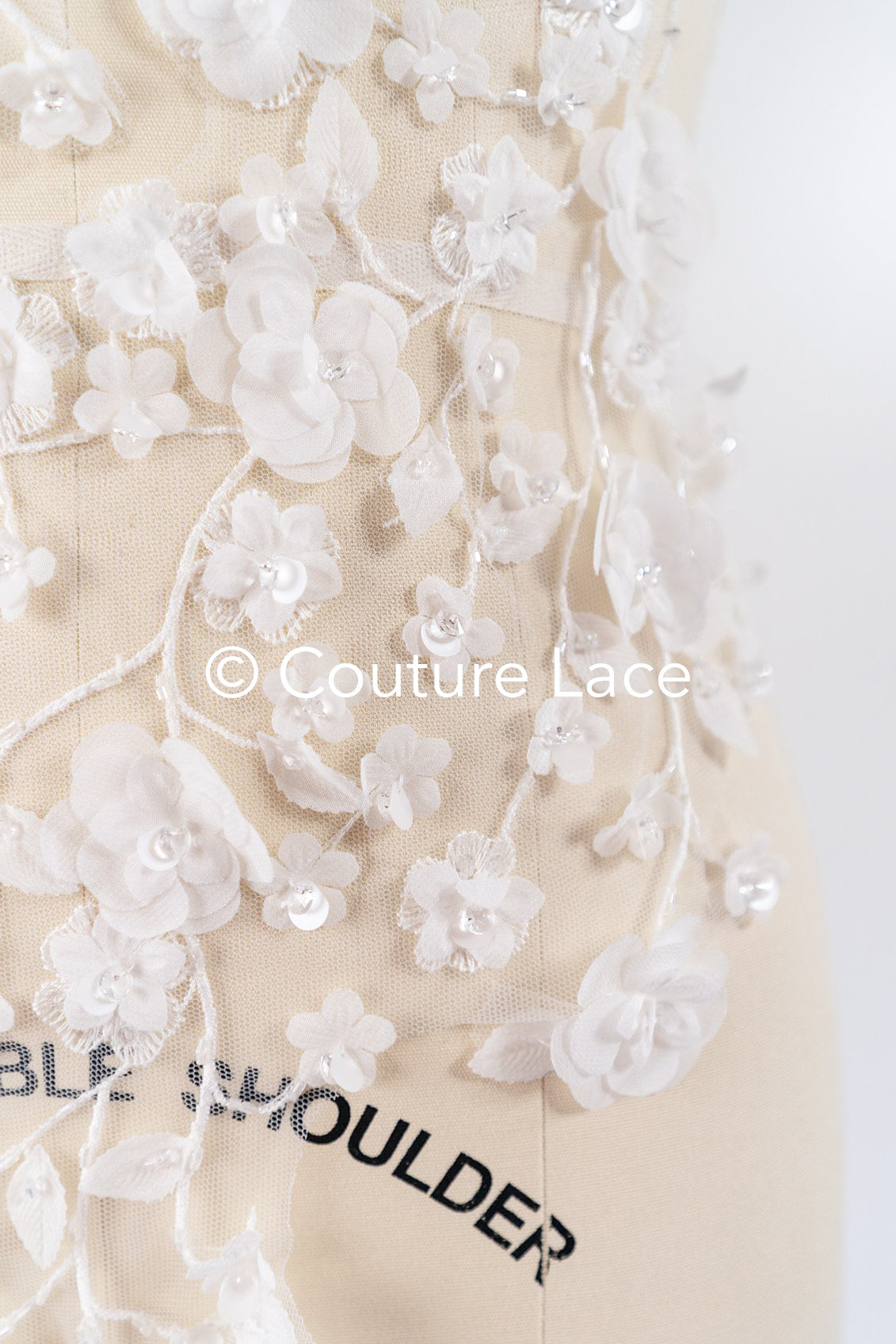 Romantische Applikation off-white/ Brautapplikation mit 3D Blumen & Perlen/ Brautkleid Spitzenapplikation/ Blumen Brautspitze Applikation// A24-381