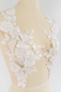 Romantische Applikation off-white/ Brautapplikation mit 3D Blumen & Perlen/ Brautkleid Spitzenapplikation/ Blumen Brautspitze Applikation// A24-383