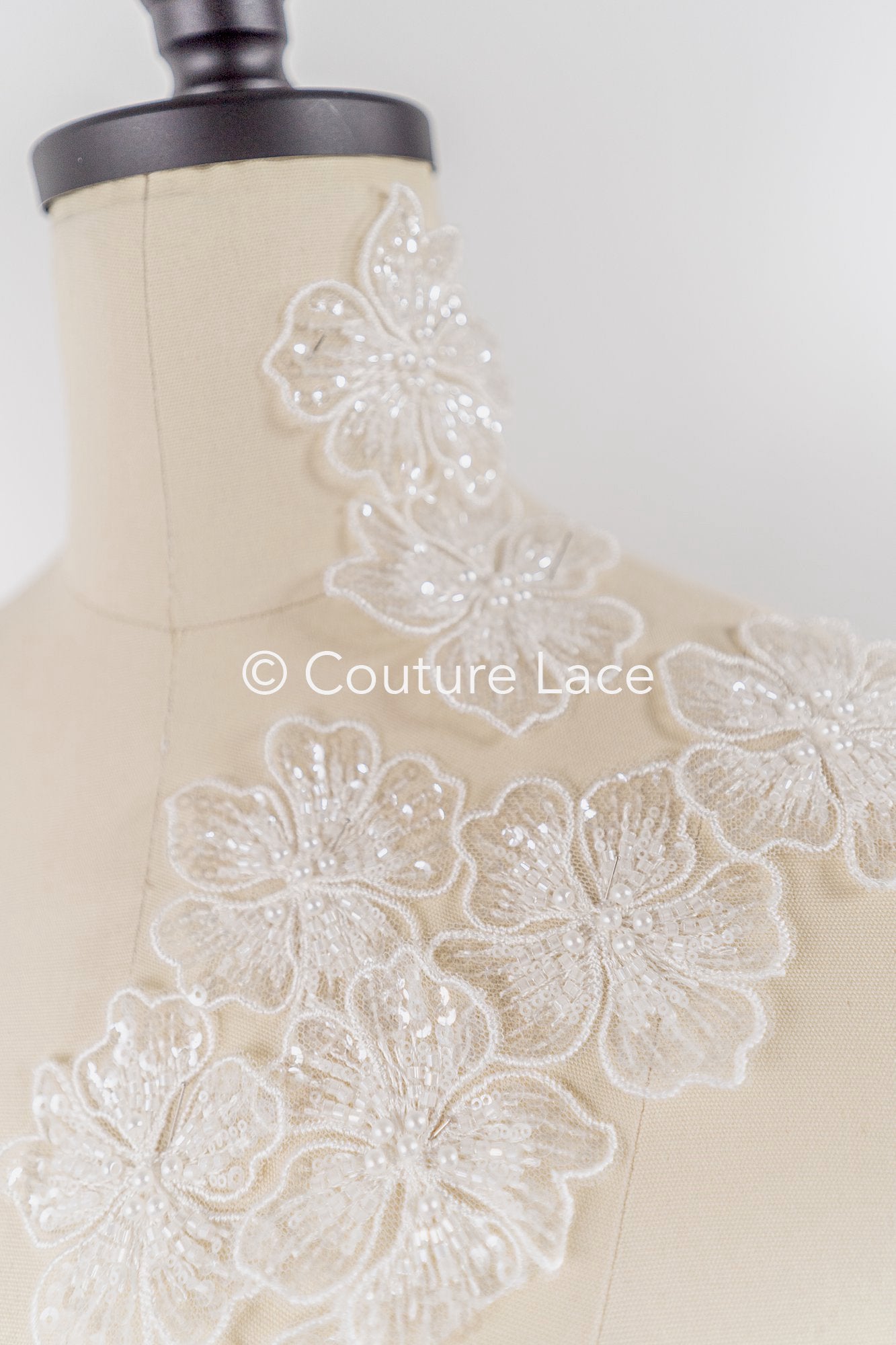 40Stk. Spitzenblumen zum Aufnähen/ 3D Blumen Spitzenapplikation/ Hochzeitskleid Spitzenapplikation/ Braut Spitze// A26-454