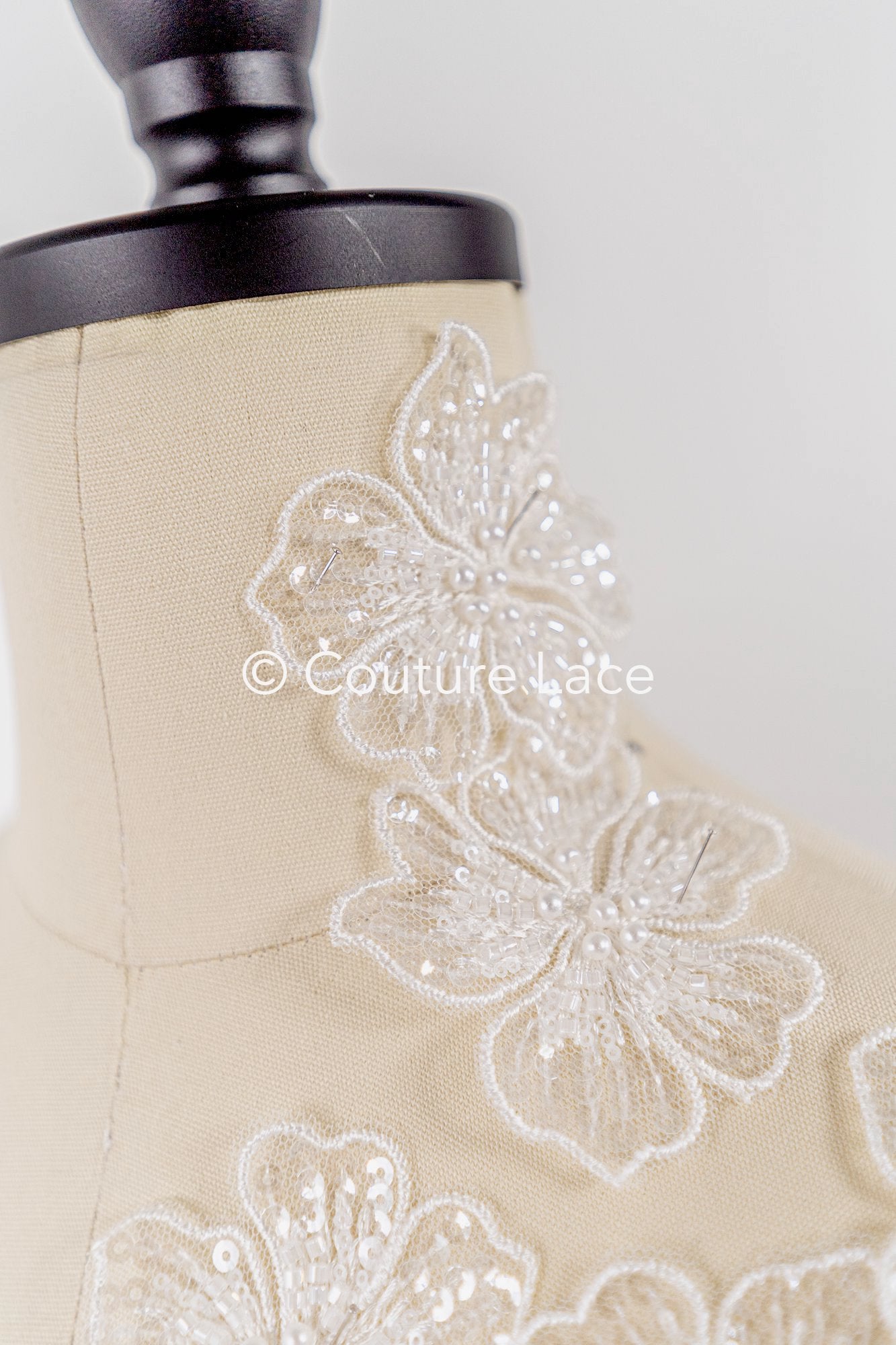 40Stk. Spitzenblumen zum Aufnähen/ 3D Blumen Spitzenapplikation/ Hochzeitskleid Spitzenapplikation/ Braut Spitze// A26-454