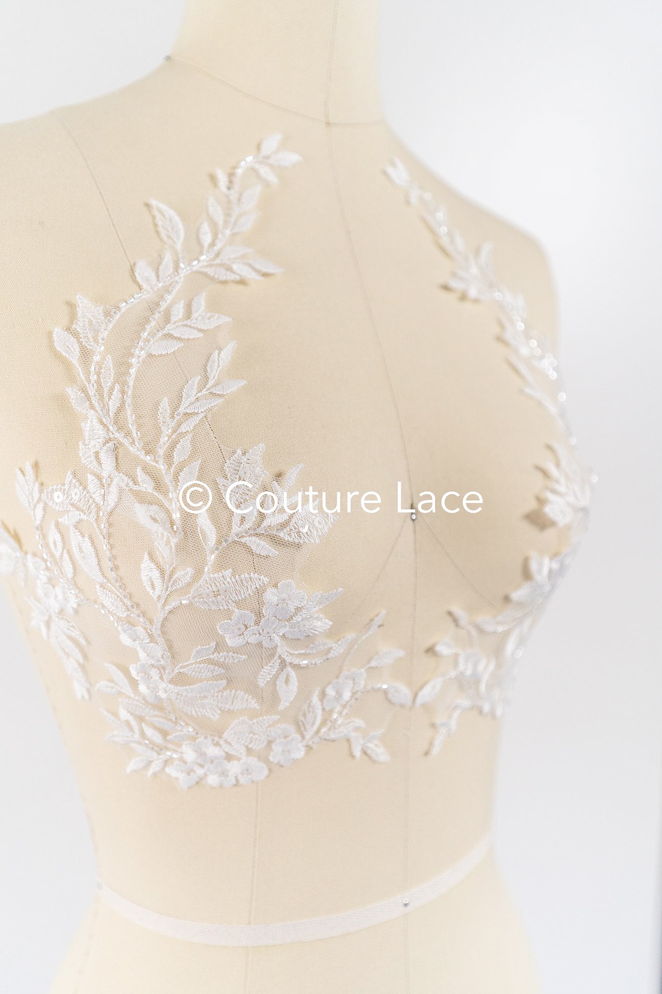 Perlenmuster aus Blumenspitze für das Brautkleid/zarte Spitzenapplikationen für das Brautkleid/perlenbesetzte Spitzenaufnäher für das Brautkleid// A24-461