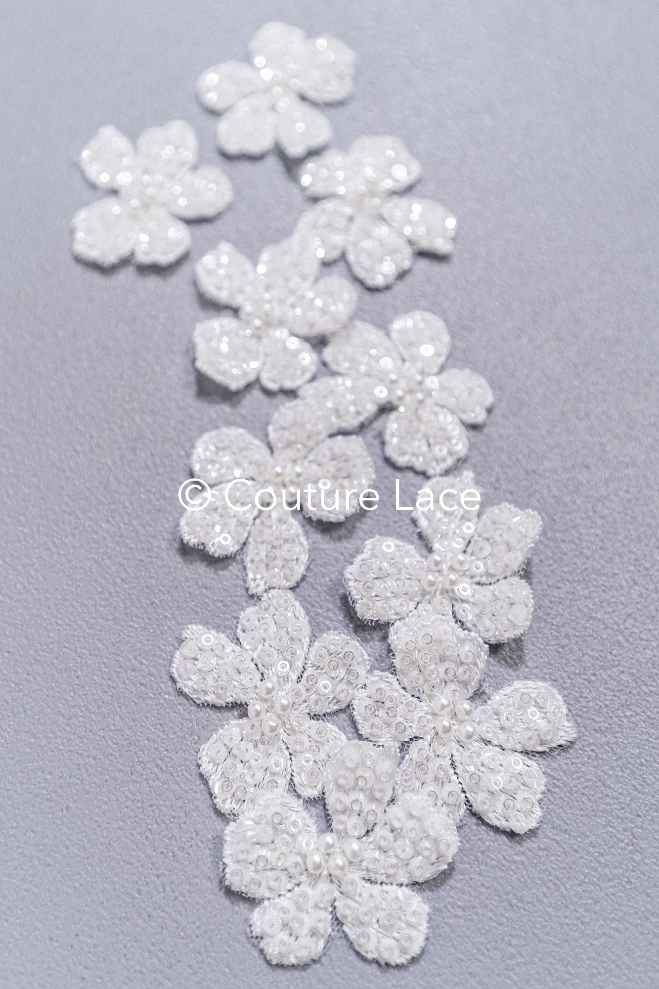 20 piezas de flores de encaje para coser / Aplicaciones de flores 3D de encaje / Aplicaciones de encaje para vestido de novia / Encaje nupcial // A26-501