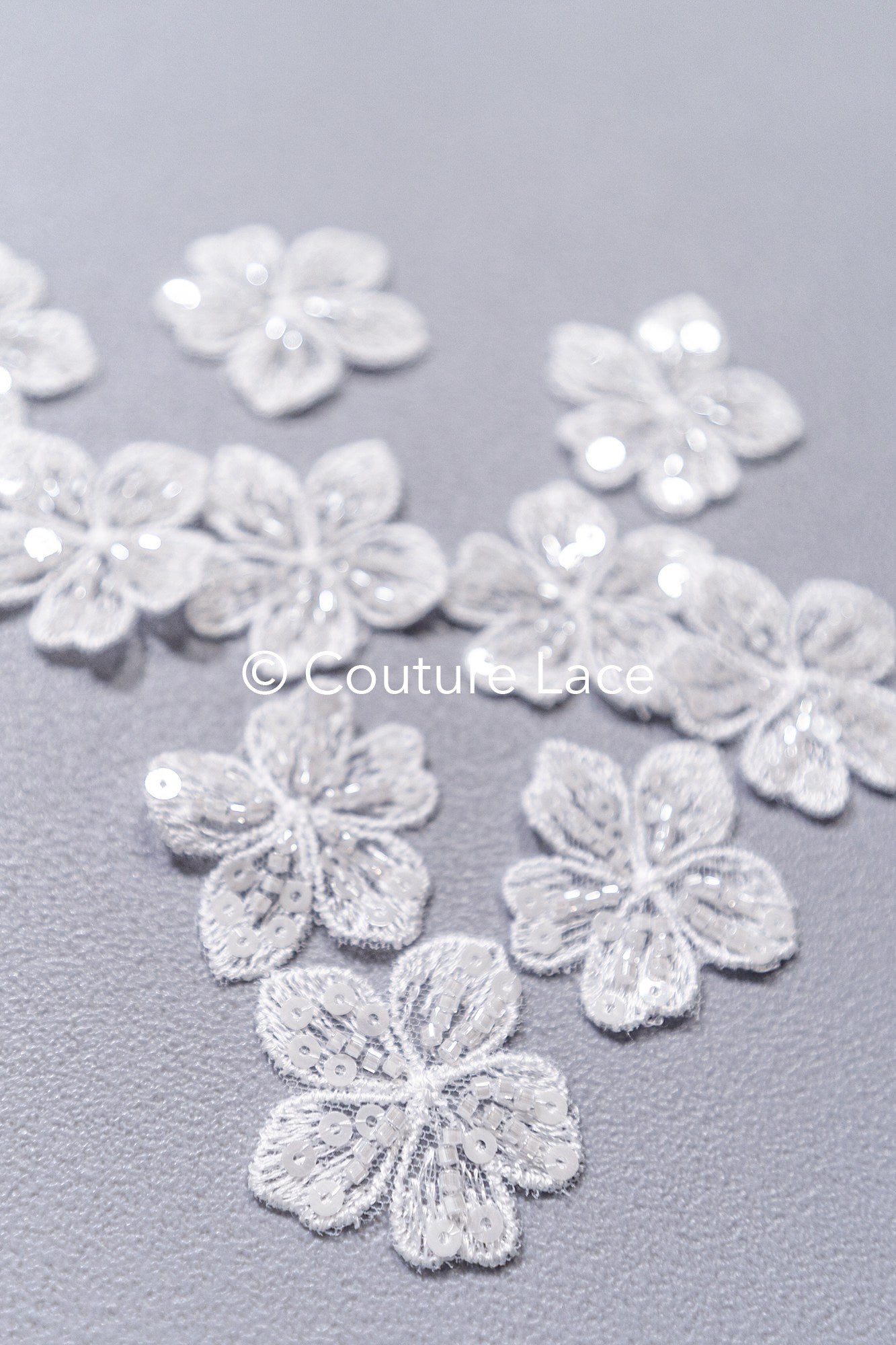 20 piezas de flores de encaje para coser / Aplicaciones de flores 3D de encaje / Aplicaciones de encaje para vestido de novia / Encaje nupcial // A26-505