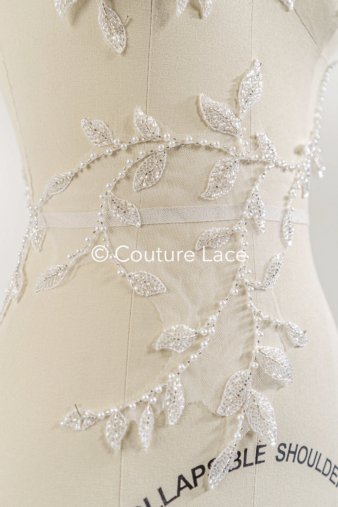 Perlen bestickte Blumen Applikationen für Brautkleider/ Brautkleidspitze Perlen Motive // A25-511